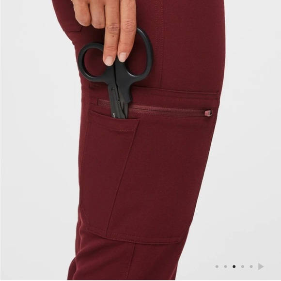 Figs Yola High Waisted Scrub Pant Medium Burgundy EUC - Picture 7 of 7